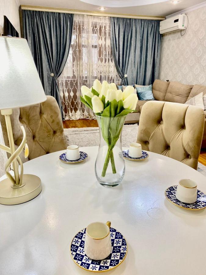 Ferienwohnung Просторная 3 Комнатная Квартира На Арбате Almaty Exterior foto
